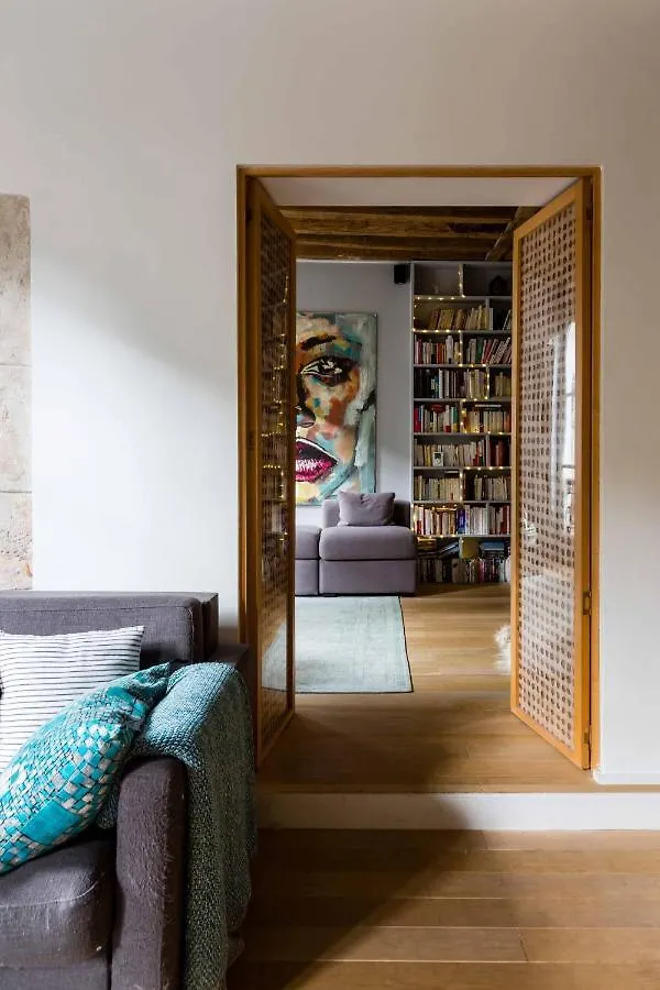 Veeve - Artistic Excellence In The Marais Apartment Paris France