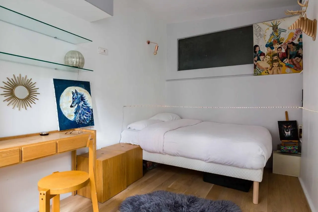 Veeve - Artistic Excellence In The Marais Apartment Paris
