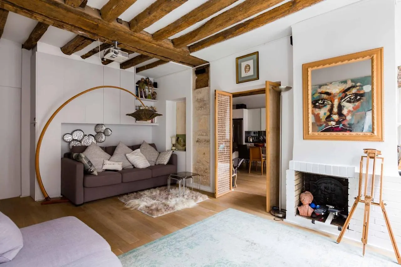 Veeve - Artistic Excellence In The Marais Apartment Paris
