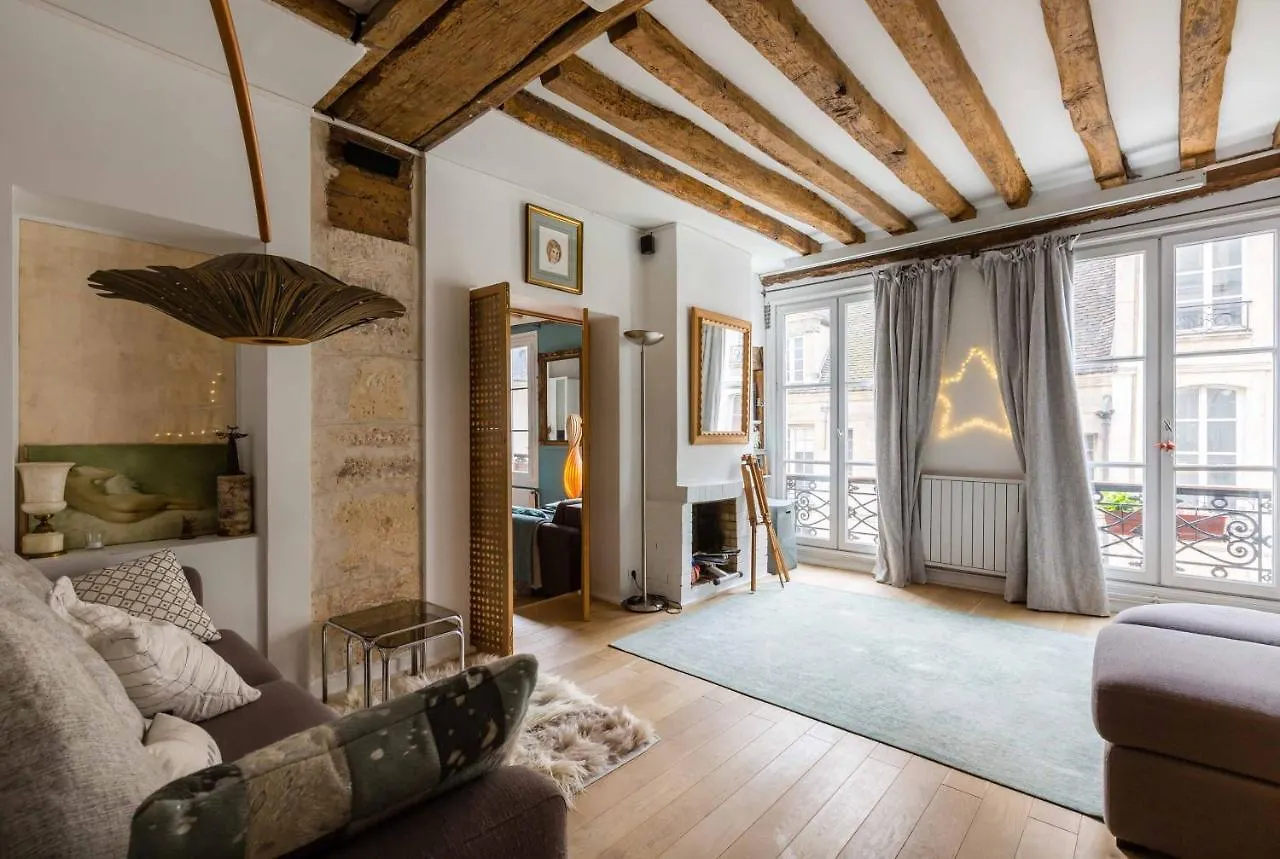 Veeve - Artistic Excellence In The Marais Apartment Paris France