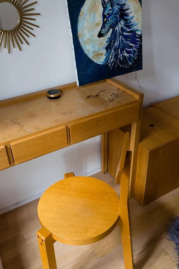 Veeve - Artistic Excellence In The Marais Apartment Paris
